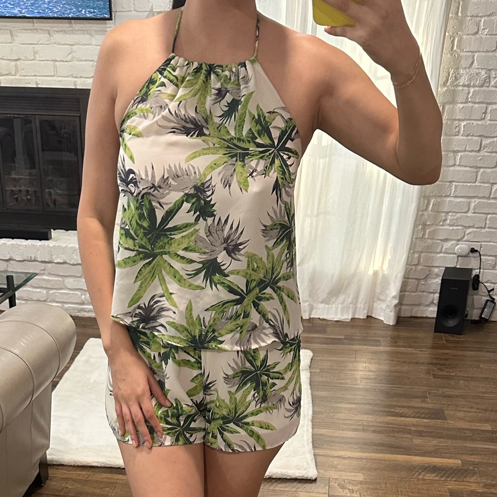 Francesca’s tropical romper white and green